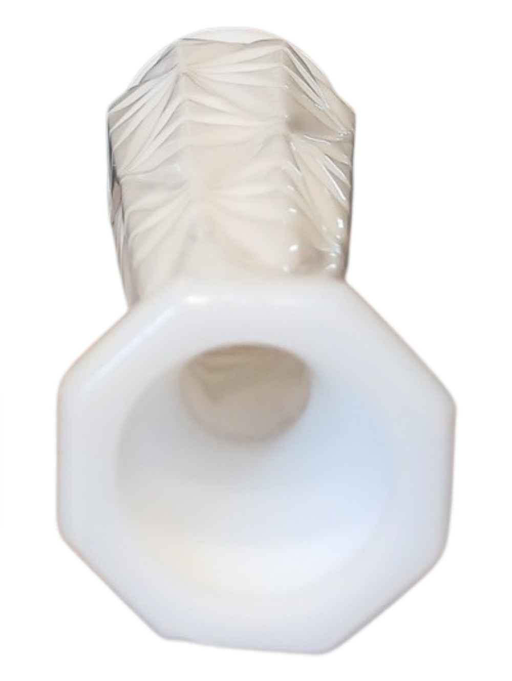 ⚕️1950s Milk Glass Bud Vase - Picture 6 of 7
